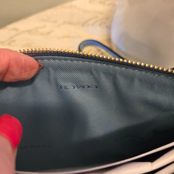 Coach NWT Bluebell Small Wristlet - Picture 6 of 8